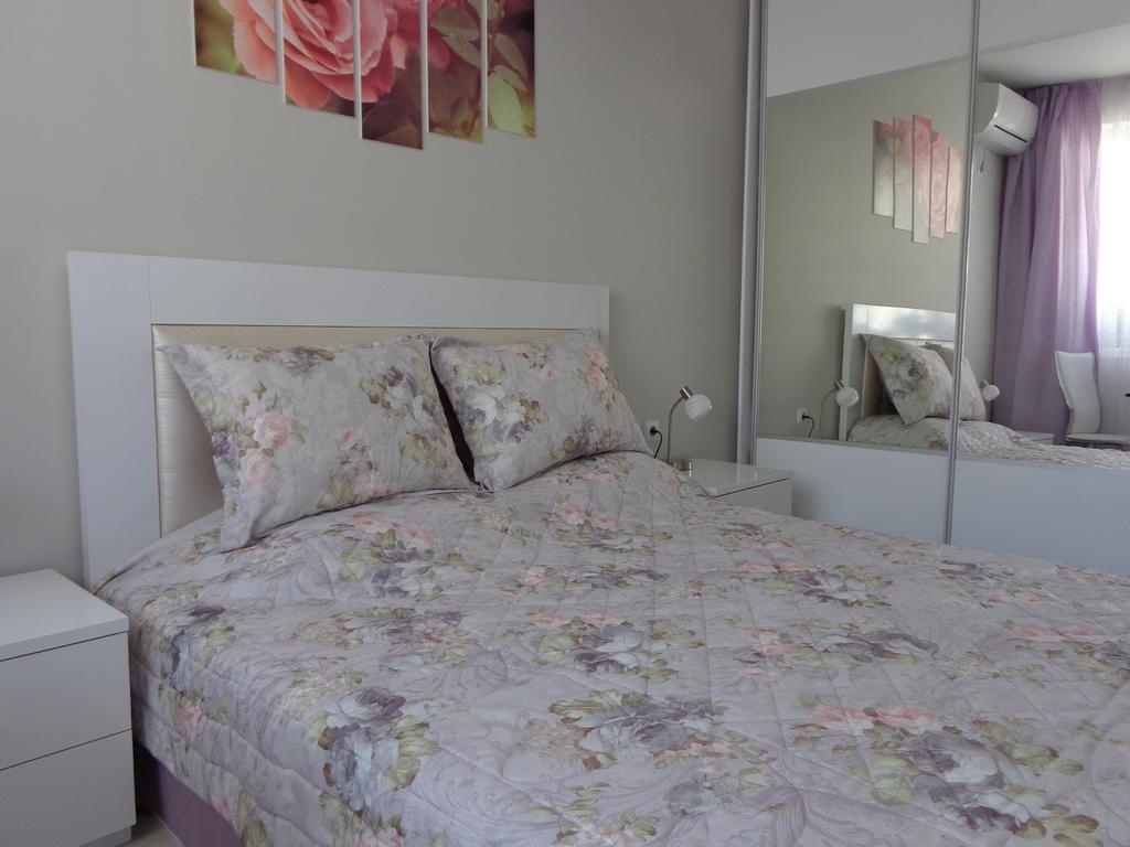 Luxury Apartment Lazur 2 Burgas City Zimmer foto